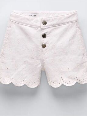 Zara White High-Waist Eyelet Scalloped Shorts